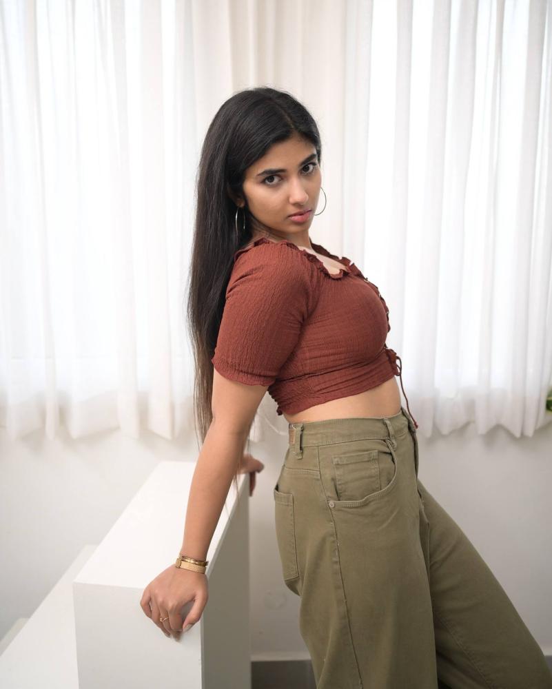 pragya-nagra-hot-photos